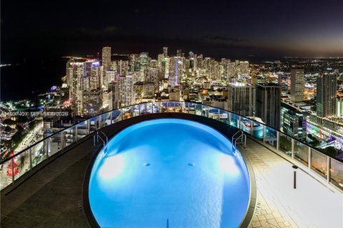 Condominio en alquiler en Miami, Florida, 4 dormitorios, 307.69 m2 № 1997791 - foto 29