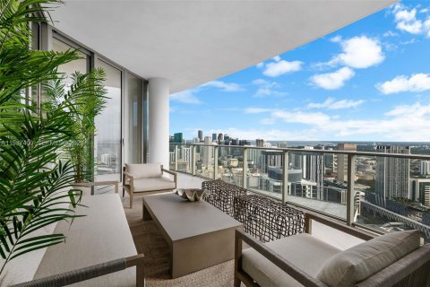 Condominio en alquiler en Miami, Florida, 4 dormitorios, 307.69 m2 № 1997791 - foto 17