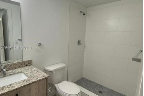 Condo in Miami, Florida, 2 bedrooms  № 2002240 - photo 6