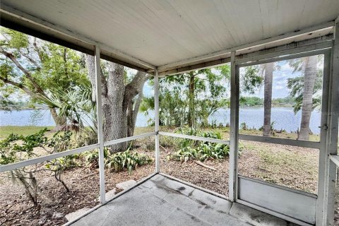 Condo in Tampa, Florida, 1 bedroom  № 1652311 - photo 13