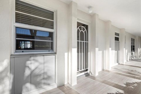 Condominio en venta en Longboat Key, Florida, 1 dormitorio, 69.4 m2 № 2137901 - foto 11