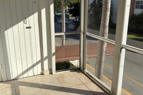 Condominio en venta en Oakland Park, Florida, 1 dormitorio, 55.74 m2 № 2082415 - foto 5