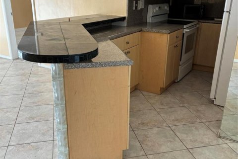 Condominio en venta en Oakland Park, Florida, 1 dormitorio, 55.74 m2 № 2082415 - foto 3