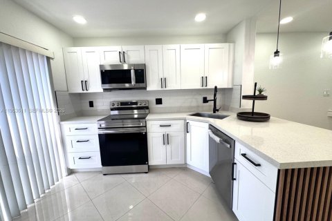 Condominio en alquiler en Doral, Florida, 3 dormitorios, 123.56 m2 № 2007920 - foto 7