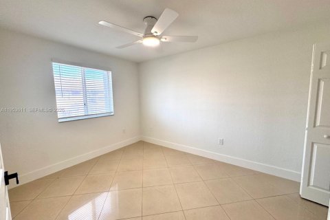 Condominio en alquiler en Doral, Florida, 3 dormitorios, 123.56 m2 № 2007920 - foto 23