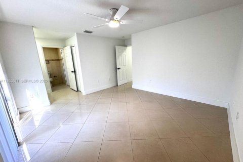 Condominio en alquiler en Doral, Florida, 3 dormitorios, 123.56 m2 № 2007920 - foto 14