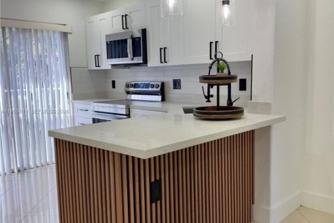 Condo in Doral, Florida, 3 bedrooms  № 2007920