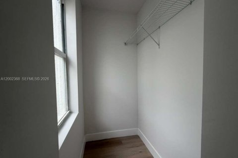 Apartamento en alquiler en Miami, Florida, 1 dormitorio, 55.56 m2 № 2067733 - foto 14