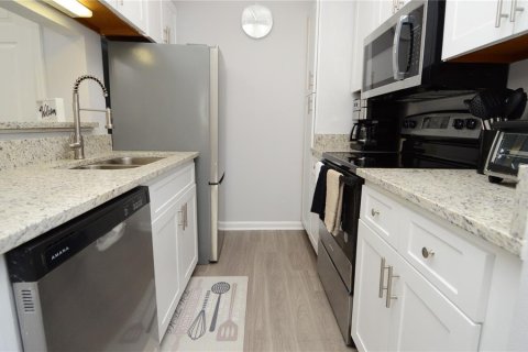 Copropriété à louer à Saint Petersburg, Floride: 1 chambre, 61.78 m2 № 2149366 - photo 11
