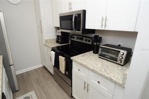 Copropriété à louer à Saint Petersburg, Floride: 1 chambre, 61.78 m2 № 2149366 - photo 12