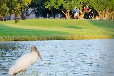 Condo in Pembroke Pines, Florida, 2 bedrooms  № 2068722 - photo 5