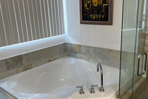 Copropriété à louer à Sunrise, Floride: 3 chambres, 143.63 m2 № 1812153 - photo 8