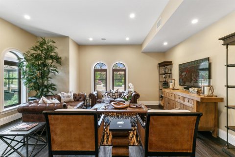 Apartment in Wellington, Florida 6 bedrooms, 2455.41 sq.m. № 2186972 - photo 22