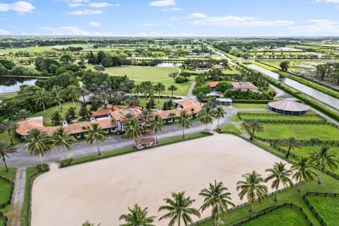 Apartment in Wellington, Florida 6 bedrooms, 2455.41 sq.m. № 2186972