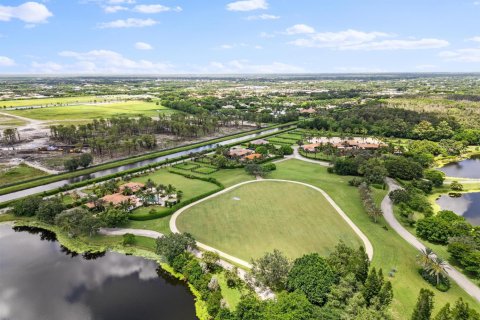 Apartment in Wellington, Florida 6 bedrooms, 2455.41 sq.m. № 2186972 - photo 5