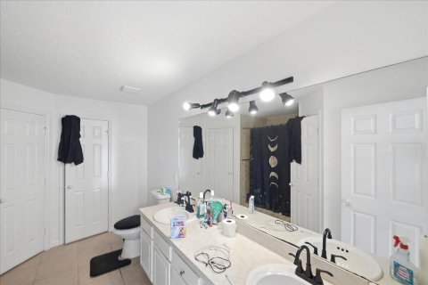 House in Port St. Lucie, Florida 4 bedrooms, 202.71 sq.m. № 2077876 - photo 29