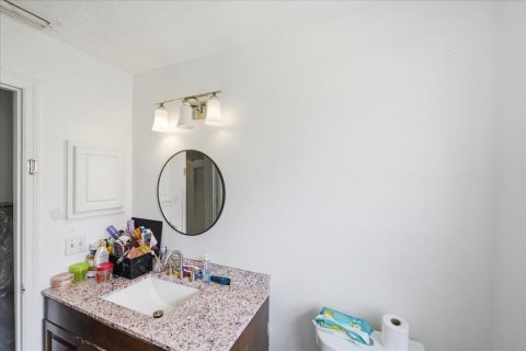 House in Port St. Lucie, Florida 4 bedrooms, 202.71 sq.m. № 2077876 - photo 21