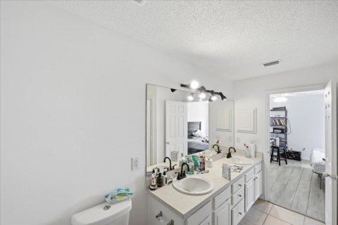 House in Port St. Lucie, Florida 4 bedrooms, 202.71 sq.m. № 2077876 - photo 28