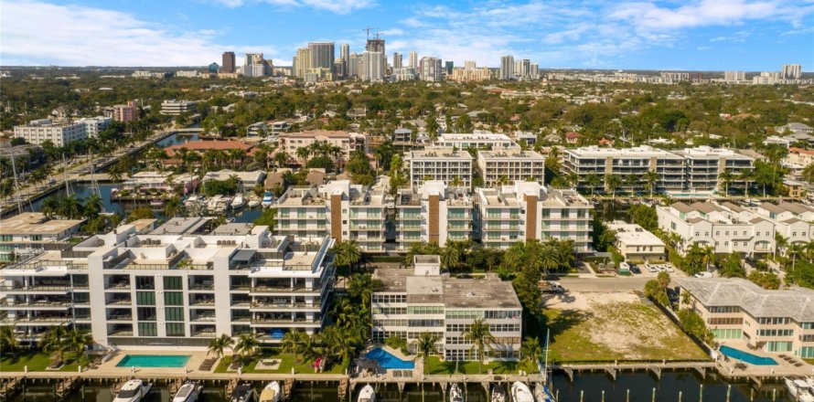 Condominio en Fort Lauderdale, Florida, 2 dormitorios № 1228673