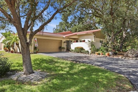 House in Bradenton, Florida 2 bedrooms, 171.59 sq.m. № 2110419