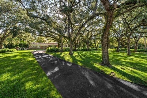 Casa en venta en Miami, Florida, 5 dormitorios, 278.99 m2 № 2028884 - foto 21