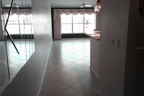 Copropriété à louer à Punta Gorda, Floride: 3 chambres, 129.88 m2 № 1723247 - photo 5