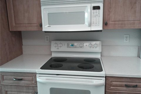 Copropriété à louer à Punta Gorda, Floride: 3 chambres, 129.88 m2 № 1723247 - photo 10