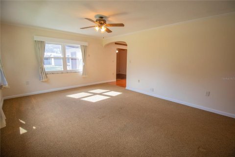 House in Sanford, Florida 5 bedrooms, 207.17 sq.m. № 1905015 - photo 16