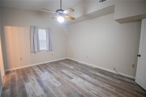House in Sanford, Florida 5 bedrooms, 207.17 sq.m. № 1905015 - photo 26
