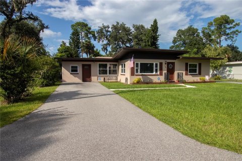 House in Sanford, Florida 5 bedrooms, 207.17 sq.m. № 1905015 - photo 7