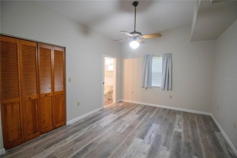House in Sanford, Florida 5 bedrooms, 207.17 sq.m. № 1905015 - photo 23