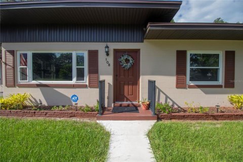 House in Sanford, Florida 5 bedrooms, 207.17 sq.m. № 1905015 - photo 10