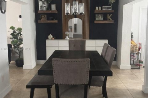 Купить виллу или дом в Майами, Флорида 3 спальни, 159.7м2, № 2152579 - фото 16