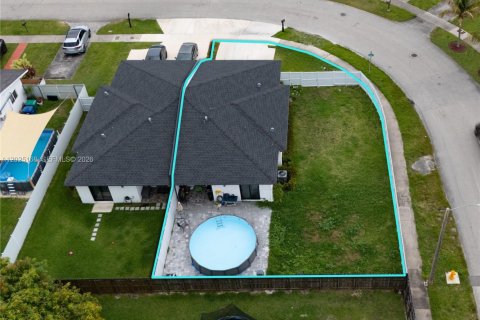 Touwnhouse à vendre à Miami, Floride: 3 chambres, 111.11 m2 № 2178024 - photo 16