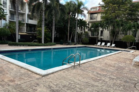 Condominio en venta en Pinecrest, Florida, 2 dormitorios, 103.12 m2 № 1862288 - foto 12