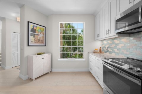Condo in Vero Beach, Florida, 3 bedrooms  № 1807542 - photo 3