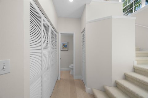Condo in Vero Beach, Florida, 3 bedrooms  № 1807542 - photo 13