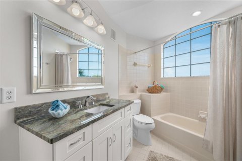 Condo in Vero Beach, Florida, 3 bedrooms  № 1807542 - photo 17