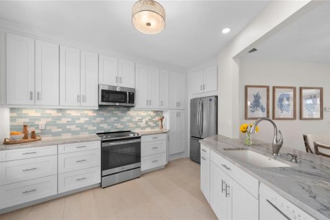 Condo in Vero Beach, Florida, 3 bedrooms  № 1807542 - photo 4