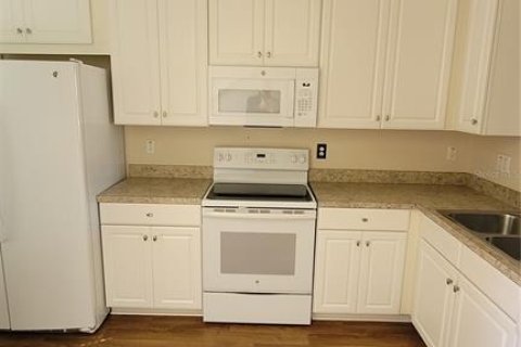 Touwnhouse à louer à Riverview, Floride: 2 chambres, 104.05 m2 № 2105629 - photo 5