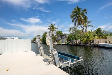 House in Key Largo, Florida 3 bedrooms, 142.7 sq.m. № 1977648 - photo 28