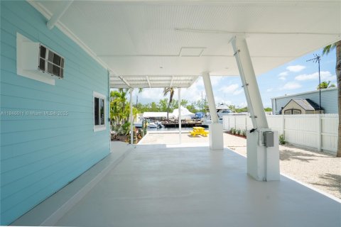 House in Key Largo, Florida 3 bedrooms, 142.7 sq.m. № 1977648 - photo 26