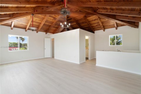 House in Key Largo, Florida 3 bedrooms, 142.7 sq.m. № 1977648 - photo 18