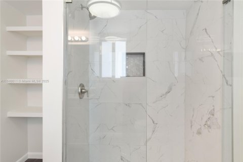 House in Key Largo, Florida 3 bedrooms, 142.7 sq.m. № 1977648 - photo 22