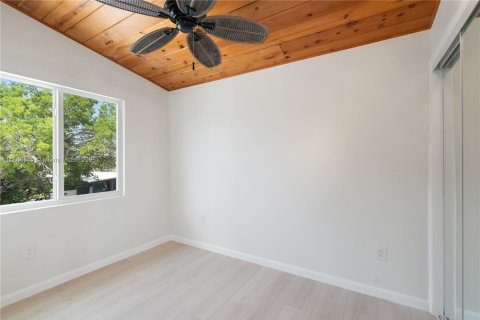 House in Key Largo, Florida 3 bedrooms, 142.7 sq.m. № 1977648 - photo 13