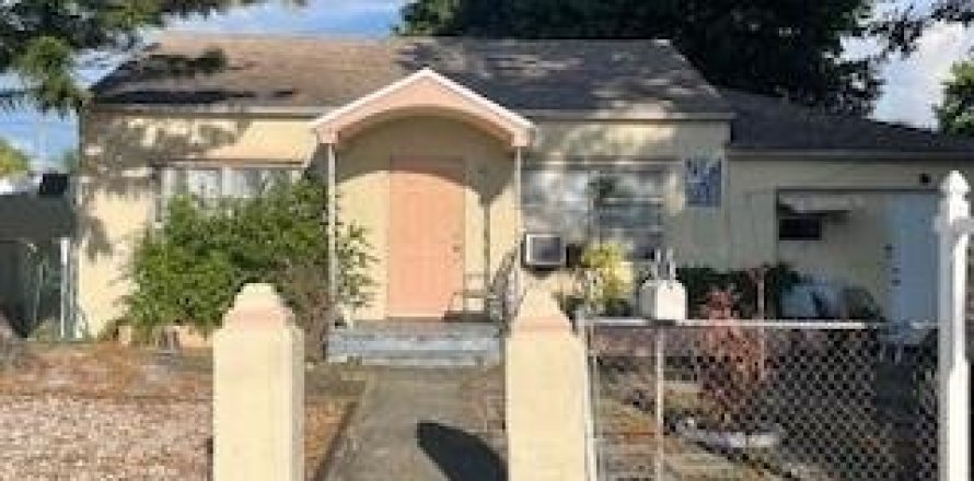 Commercial property in Hollywood, Florida 169.83 sq.m. № 1229178