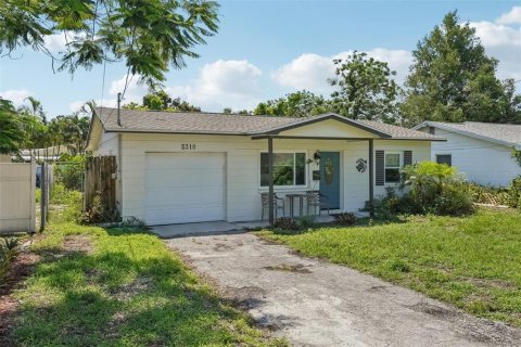 House in Saint Petersburg, Florida 2 bedrooms, 81.2 sq.m. № 1831982 - photo 2