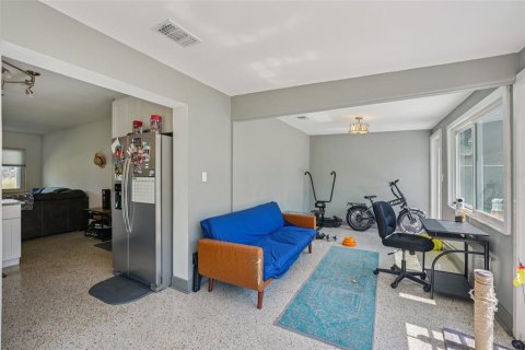 House in Saint Petersburg, Florida 2 bedrooms, 81.2 sq.m. № 1831982 - photo 17