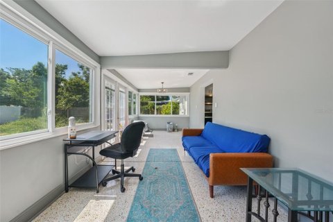 House in Saint Petersburg, Florida 2 bedrooms, 81.2 sq.m. № 1831982 - photo 18