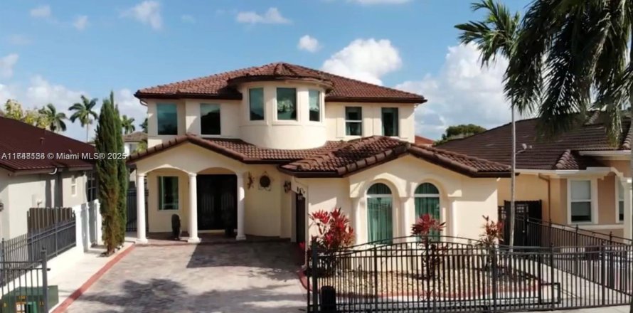 Casa en Miami, Florida 4 dormitorios, 225.38 m2 № 1939672